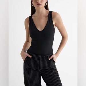 Express Body Contour High Compression Double V Neck Tank